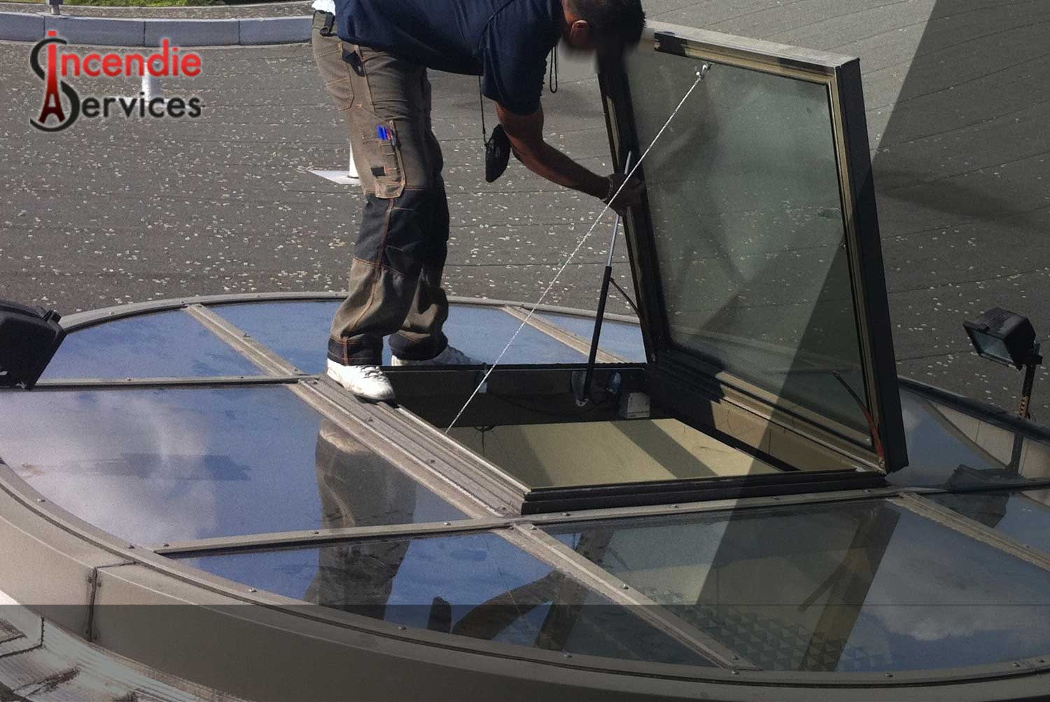 Spécialiste DESENFUMAGE à PARIS 11 (75011) - Entreprise Certifiée | Incendie Services à Paris 75